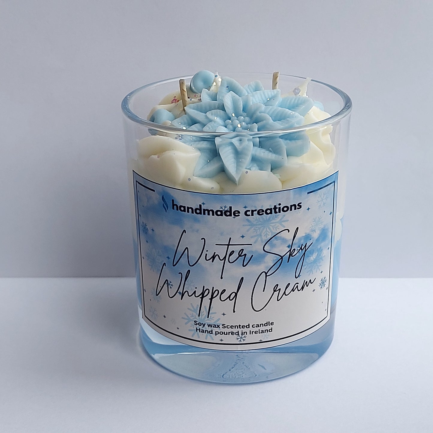 Double Wick Winter Sky Whipped Cream Scented Candle ( Poinsettia )