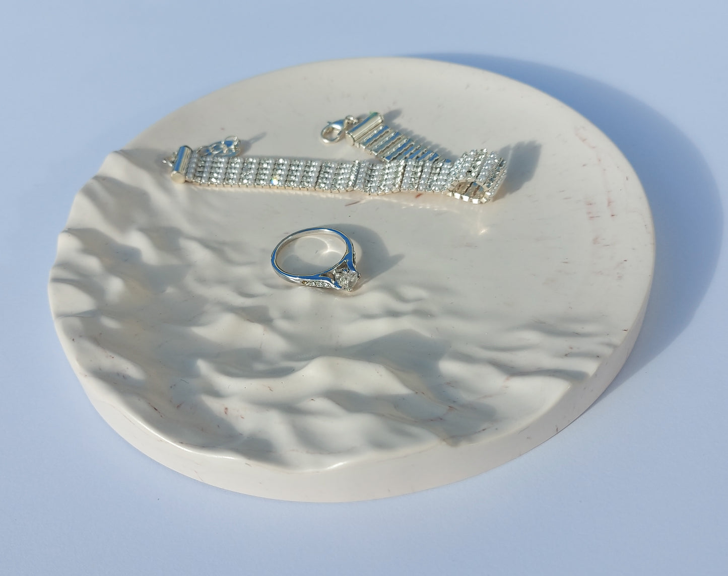 Round wavy jewellery tray