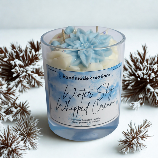 Double Wick Winter Sky Whipped Cream Scented Candle ( Poinsettia )